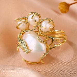 Goldfish Carved Pearl Ring, Artistic Gold-Plated Adjustable Ring With Unique Baroque Pearl Combination Design, Jewelry Gift for Her