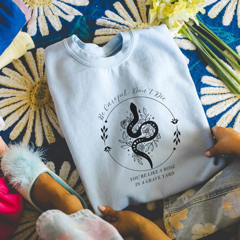 Sudadera vintage de Dramione con esposas - Merchandising literario discreto para el Día de la Madre para fans de Draco Booktok / amantes de los libros románticos Caja de regalo de primavera imagen 16