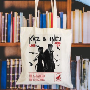Vintage Six of Crows Concert Poster Tote Bag: Grishaverse Bookish for Romantasy Fans | Kaz Brekker Booktok Book Lovers Gift Box for Fall