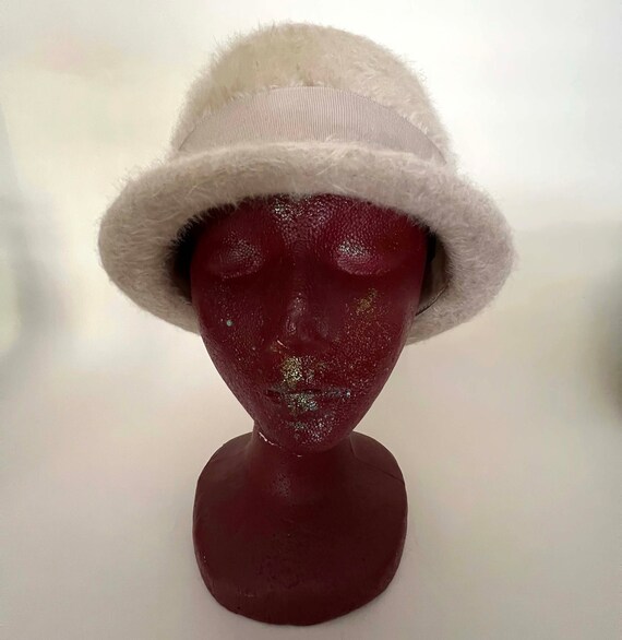 Vintage 1960s White Mohair Wool Cloche Hat, Gene … - image 2