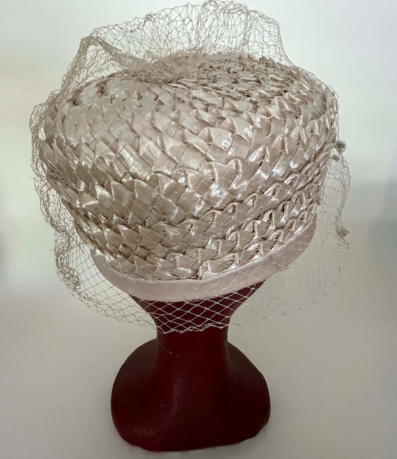 Braided Straw Cloche, Netting, Velvet Hatband, Vi… - image 3