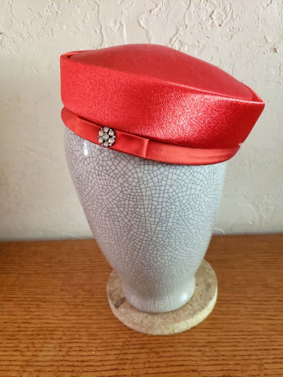 Vintage 1950s Red Pillbox Hat, Rhinestone embellis