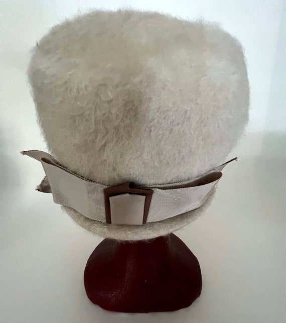 Vintage 1960s White Mohair Wool Cloche Hat, Gene … - image 4