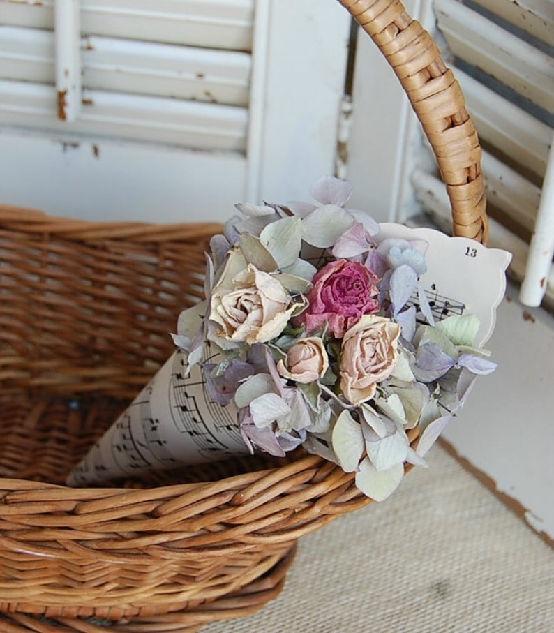 Vintage Hymnal Sheet Music Cone with Dried Roses / Dried flower / image 2