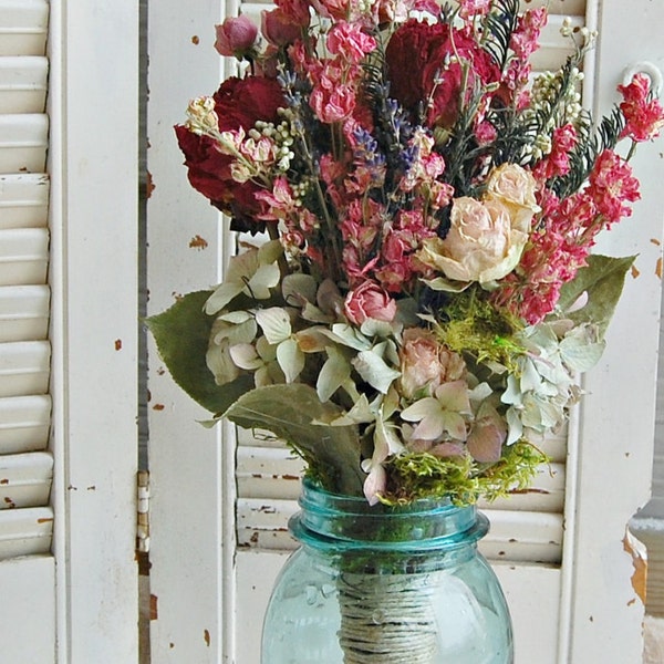 Dried Flower Bouquet  /  Spring Dried Flowers / Bridal Bouquet / Shabby Cottage decor