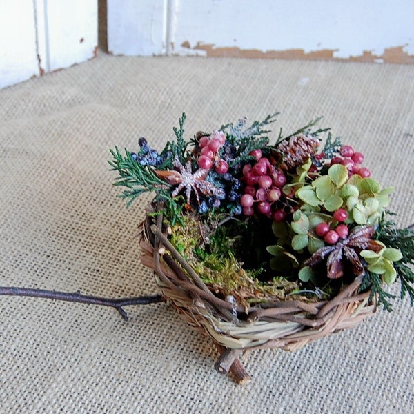 Holiday Birds Nest with Dried Flowers / Bird Lover Gift / Woodland Decor