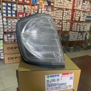Mercedes W124 Luz de sinalização branca direita 1993-1995 OEM: A1248260843 DEPO NOVO