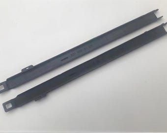 Under-Headlight Moulding Set – Left + Right – fits Mercedes W201 190 – Ref: 2018890163 / 2018890263 – NEW