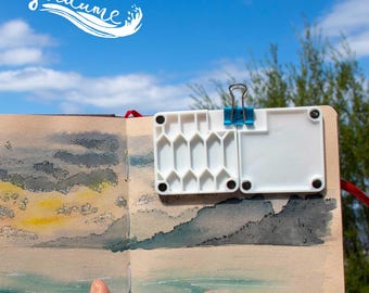 Portable Watercolor Palette with 12 wells, Magnets and Clip – Unique shape Pans for Plein Air and Travel