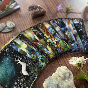 Deck Oracle Enchanted Earth - deck oracle, cartes de tarot, lectures intuitives, cadeau pour prendre soin de soi, cartes mystiques, cadeaux de sorcellerie