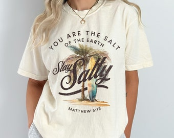 Camiseta con versículo bíblico "Stay Salty", camiseta cristiana con colores cómodos, camiseta playera, camiseta de Jesús, camisetas cristianas modernas y modestas, camiseta basada en la fe.