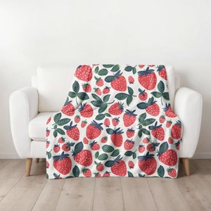 Strawberry Blanket, Strawberry Bedding, Strawberry Aesthetic, Summer Blanket, Mother&#39;s Day Blanket, Summer Strawberries, Strawberry Gift