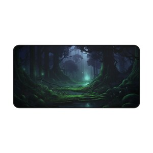 Verzauberte Wald Schreibtischunterlage, dunkles Waldland Mousepad, Feengarten, Gothic Schreibtischunterlage, dunkelgrüne ästhetische Mausunterlage, Witchy Schreibtischunterlage, wunderlich 15.5" × 31"