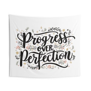 Klassenzimmer Wandteppich, Fortschritt über Perfektion, BOHO Klassenzimmer Dekor, Lehrer Dekor, Klassenzimmer Dekor, Motivationsthema, Innenwandteppich Bild 6