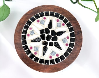 Salvamanteles redondo de madera vintage con motivo de estrella de mosaico cerámico - Salvamanteles de mosaico de mediados de siglo