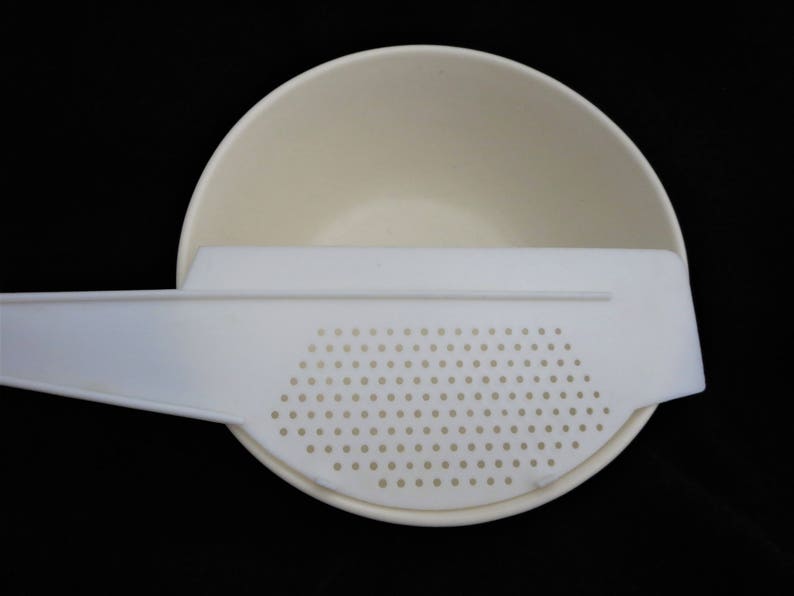 Vintage White Plastic Pot Strainer Pot Drainer Crescent Etsy