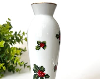 Christmas White Porcelain Bud Vase With Holly Berry Made by Geo. Z Lefton No. 7942,  Mantle or Table Christmas Decor, Christmas Gift
