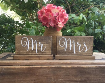 Mr and Mrs Signs, Mr & Mrs Wedding Signs, Mini Bride and Groom Signs, His Hers Signs, Sweetheart Table Decor, Rustic Wedding Signs 6.5 x 3.5