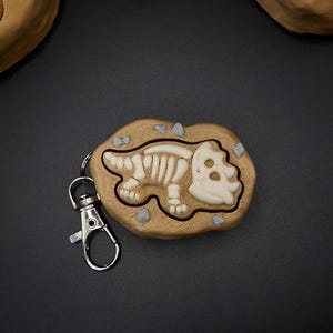 Dinosaur Fossil Clicker Fidgets - Sensory Keychains - 3D Printed 1 Pack (Option #3)