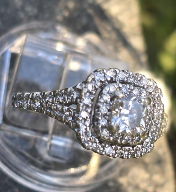 Diamond solitaire with halos - image 2