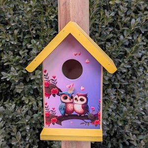 Handgefertigtes Vogelhaus aus Holz - Dekoratives Outdoor-Vogelhaus für Garten, Hof und Terrasse - Rustikaler Vogel-Nistkasten - Geschenk für Vogelliebhaber