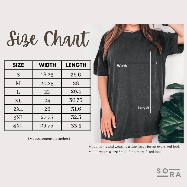 K&ouml;nnte beinhalten: Gr&ouml;&szlig;entabelle f&uuml;r ein T-Shirt mit Ma&szlig;en in Zoll f&uuml;r die Gr&ouml;&szlig;en S, M, L, XL, 2XL, 3XL und 4XL. Die Tabelle zeigt die Breite und L&auml;nge jeder Gr&ouml;&szlig;e.