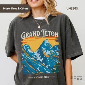Vintage Grand Teton National Park Shirt, Wyoming Shirt, Retro Nature Graphic Tee, US Parks TShirt, Hiking/Camping/Adventure Gift, Mountains