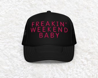Gorro de bebé bordado con el mensaje Freakin' Weekend, gorro de fin de semana para niñas, gorro de despedida de soltera, gorro para beber durante el día, gorro de viaje para niñas, gorro moderno para el fin de semana de niñas