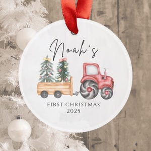 Tracteur d'ornement acrylique personnalisé pour le premier Noël de bébé, cadeau pour bébé garçon, cadeau de baby shower, ornement de faire-part de bébé, Noël 2025