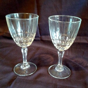 gobelets vintage - Ensemble de 2 gobelets en verre pressé