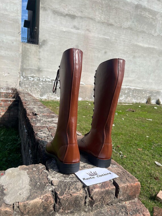ダークブラウンのレザーロングブーツ（レザーソール）。乗馬ブーツ