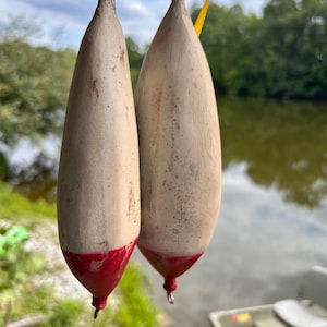 antique cork fish hook setting bobber Thill Crappie 1/4 oz These weighted bobbers for fishing also feature weedless construction to help prevent snags in heavy cover Vintage Fishing Corks In Fishing