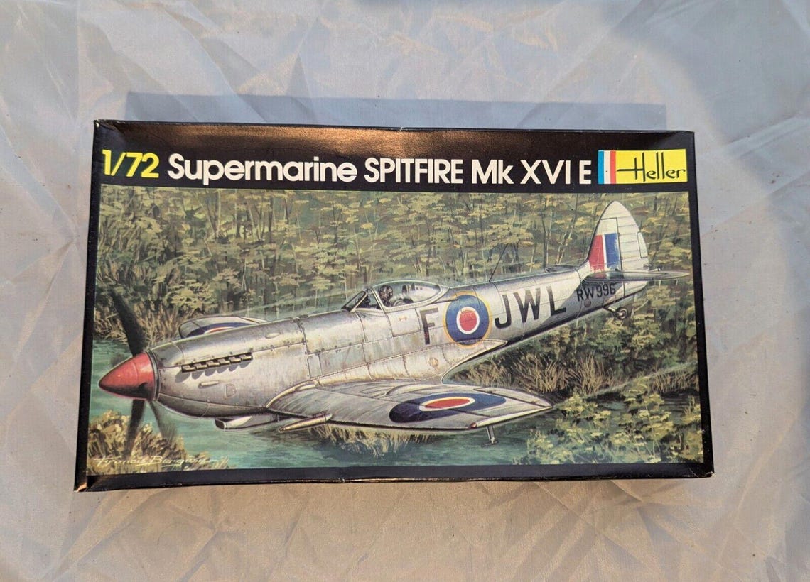 Maquette Avion Heller Supermarine Spitfire MK XVI E - Échelle 1/72 - Vintage - Occasion