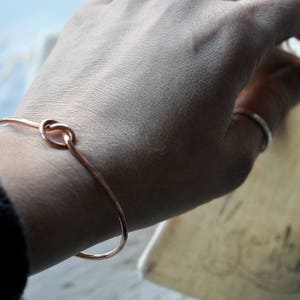 Bracciale in Rame con nodo d'amore immagine 4