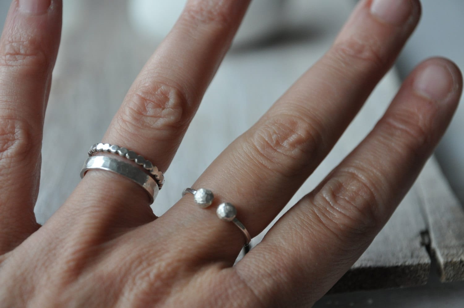 Anello aperto store con palline