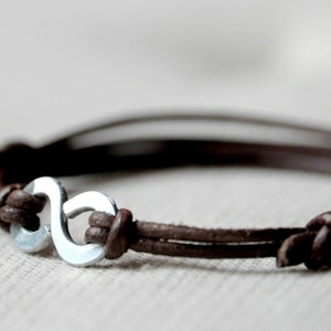 Infinity Bracelet - cuoio marrone e filo in alluminio - bracciale uomo e unisex