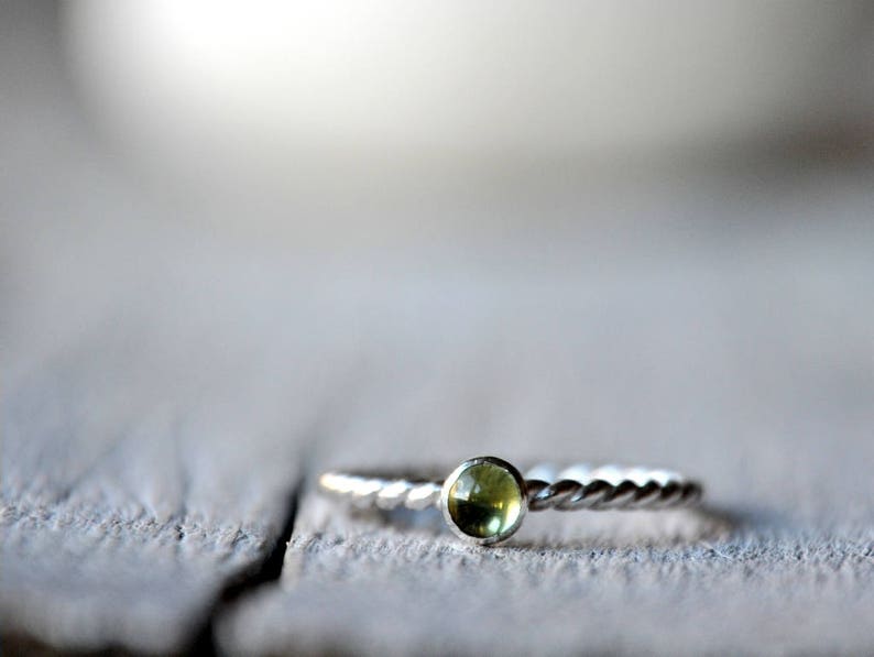 Sterling Silver Peridot Stacking Ring, patterned, rope, stackable 4mm cabochon, Made To Order image 4