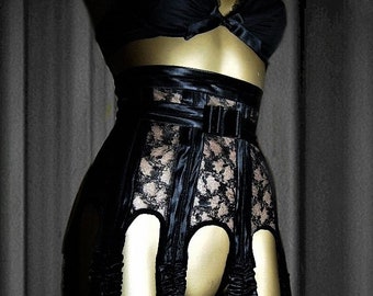 MARLENE XTREME Black lace 16 Strap Suspender Garter  Belt. S/M