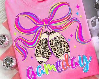 Kokette Fußball PNG, Herbst Spieltag Sublimation, Leopard Pinselstrich Clipart, Bogen Fußball Design, niedliche Fußball Mama Shirt Grafik