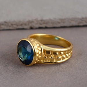 Vintage Style Gold Plated Ring: Blue Sapphire Gemstone, Adjustable Unisex Design