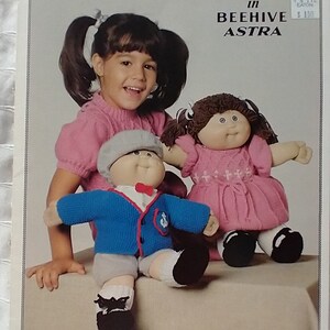 Patons All Dresses Up in Beehive Astra Doll Knitting Pattern Leaflet  #1031   DP#07