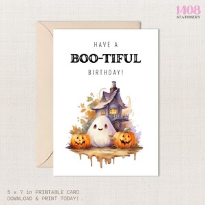 Prachtige printbare Halloween verjaardagskaart. Leuke spookachtige herfstgroet. Feestwensen, gefeliciteerd, herfstvakantie, taart, feesttijd.