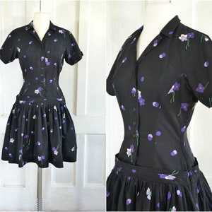 1950s Vintage Dress - 50s Fit and Flare Black Floral Print Dress - Short Sleeved Cotton Dress - Small to Medium