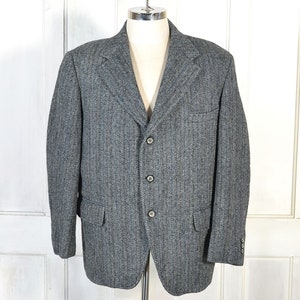 Vintage 70s Harris Tweed Blazer Herringbone Tweed Sport Coat Scottish Wool Jacket Academia Three Button Blazer image 2