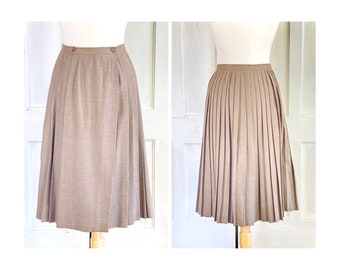 Vintage Pleated Wool Wrap Skirt - 80s Skirt - Academic - Wrap Skirt with Button Closure - 29 inch waist