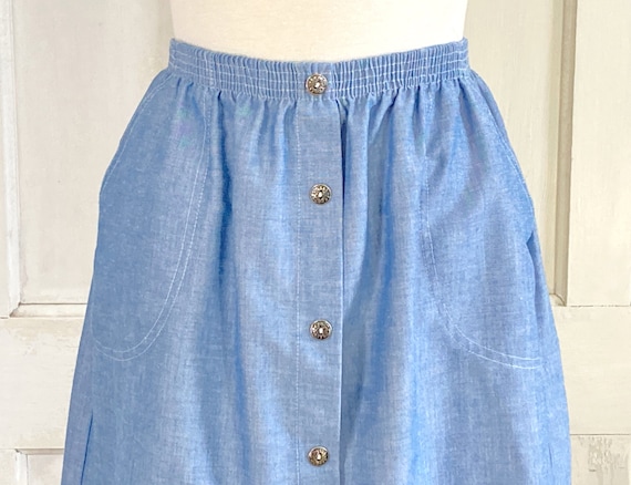 80s Vintage Blue Chambray Skirt - Faux Button Fro… - image 4