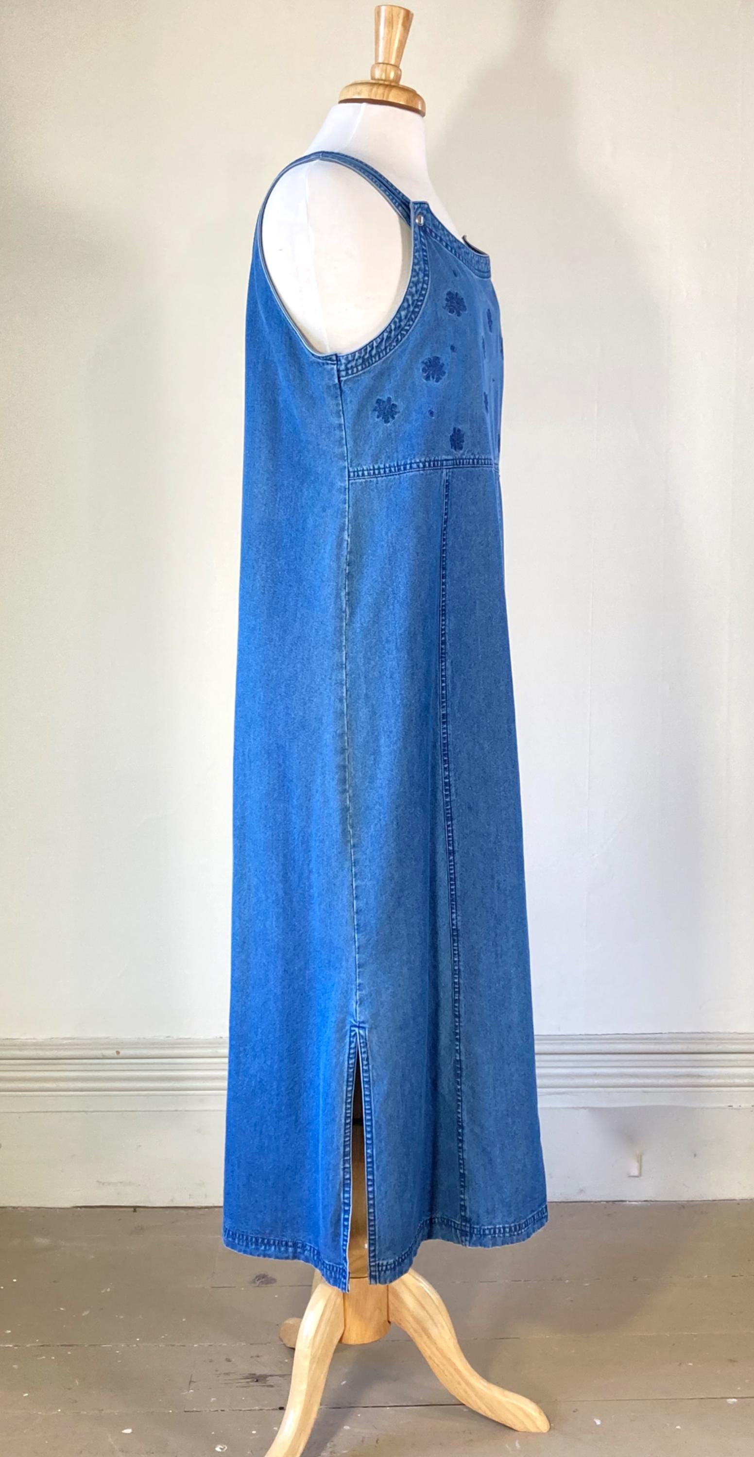 90s Vintage Cherokee Denim Dress - Embroidered Denim Blue Maxi Dress - Overalls Dress - Jumper Dress 90s Vintage Cherokee Denim Dress - Embroidered Denim Blue Maxi Dress - Overalls Dress - Jumper Dress