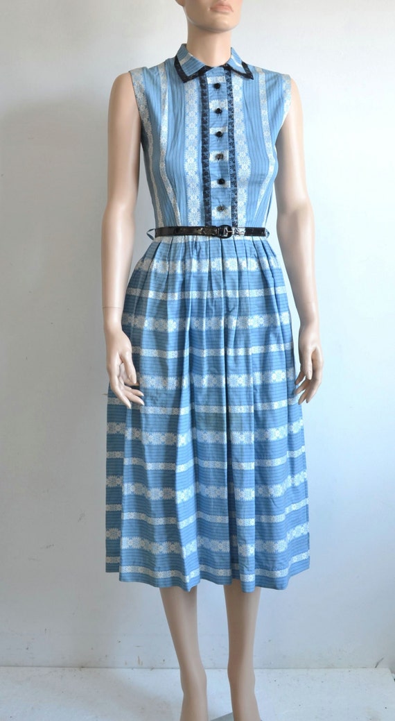 50s Vintage Dress - Sleeveless Cotton Shirt Dress… - image 2