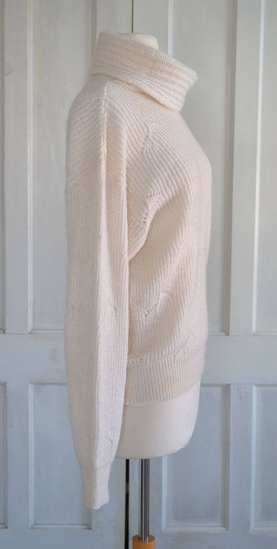 90s Vintage Mohair Sweater - Cream Color - Pointe… - image 5