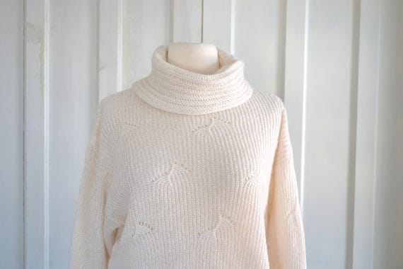 90s Vintage Mohair Sweater - Cream Color - Pointe… - image 3